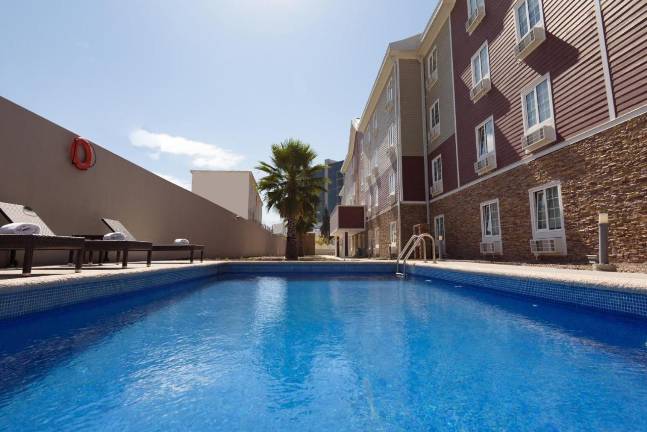 HOTEL EXTENDED SUITES CANCUN CUMBRES CANCUN 3* (Mexico) - from US$ 40 |  BOOKED